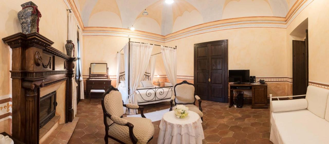 Anticos Palathos Hotel