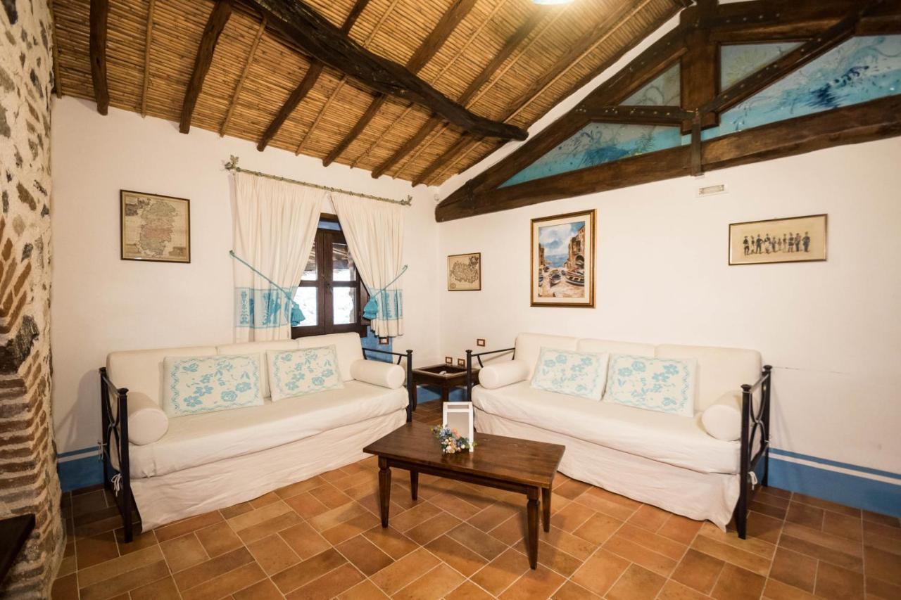 Anticos Palathos Hotel