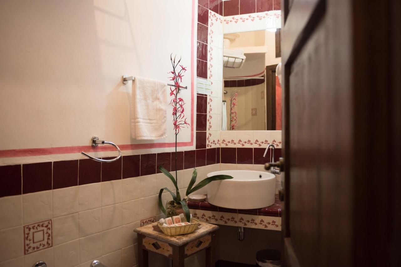 Anticos Palathos Hotel