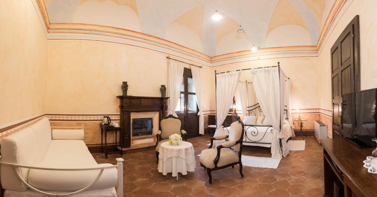 Anticos Palathos Hotel 3*